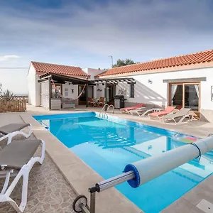 villa-serenity.hotelsfuerteventura.org/